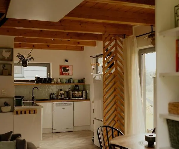 Lipa Pod Groniem * אוסטראון