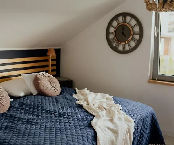 Lipa Pod Groniem אוסטראון