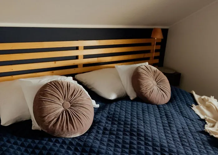 Lipa Pod Groniem * אוסטראון