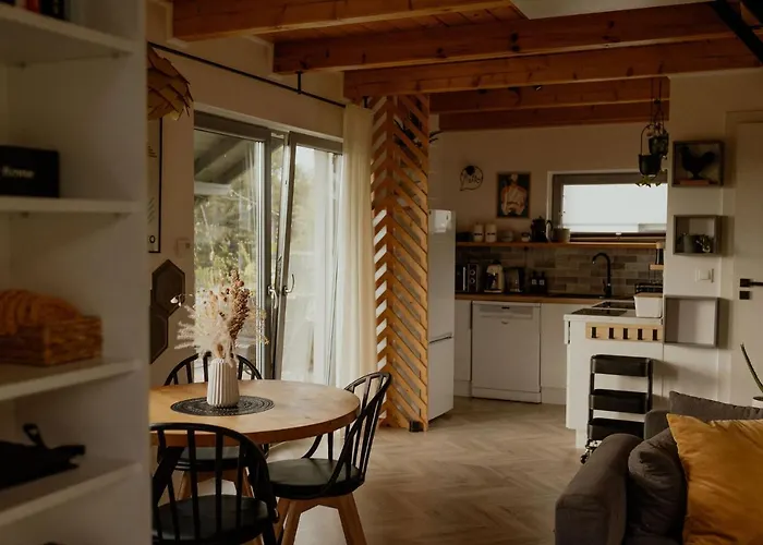 Lipa Pod Groniem אוסטראון