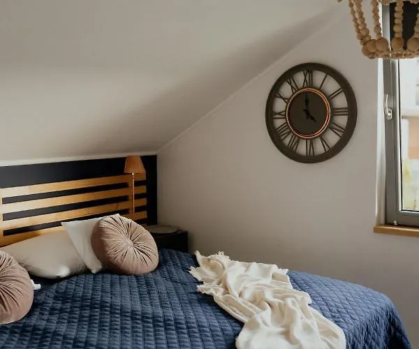 Lipa Pod Groniem אוסטראון